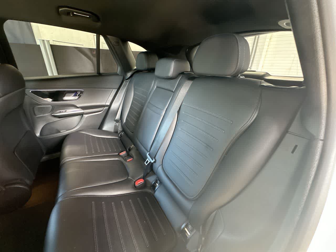Used 2025 Mercedes-Benz GLC 300 4MATIC image 22