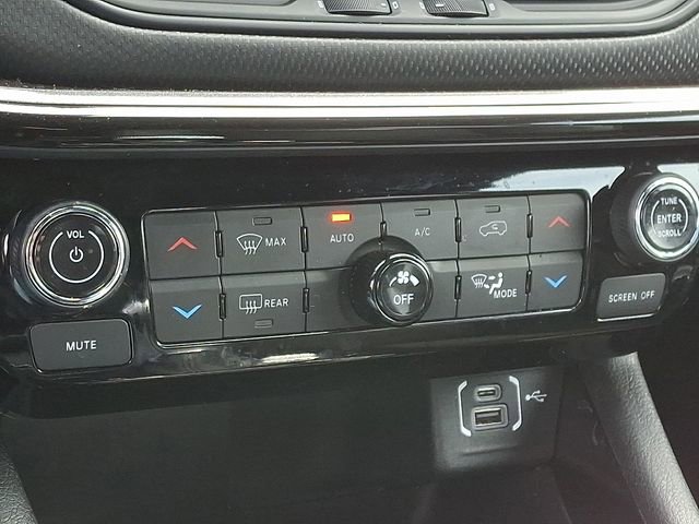 Used 2022 Jeep Compass Altitude w/ Convenience Group image 17