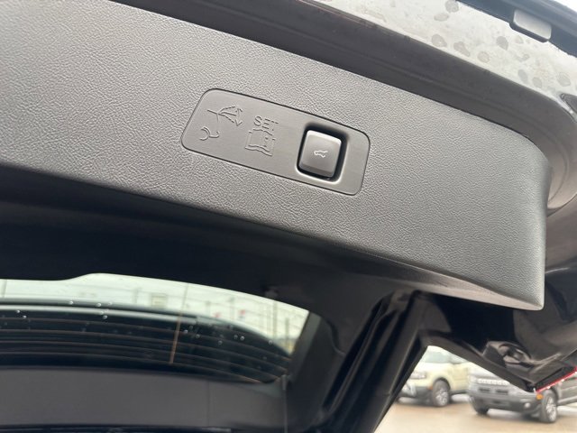 Used 2021 Lincoln Corsair AWD w/ Premium Package image 20