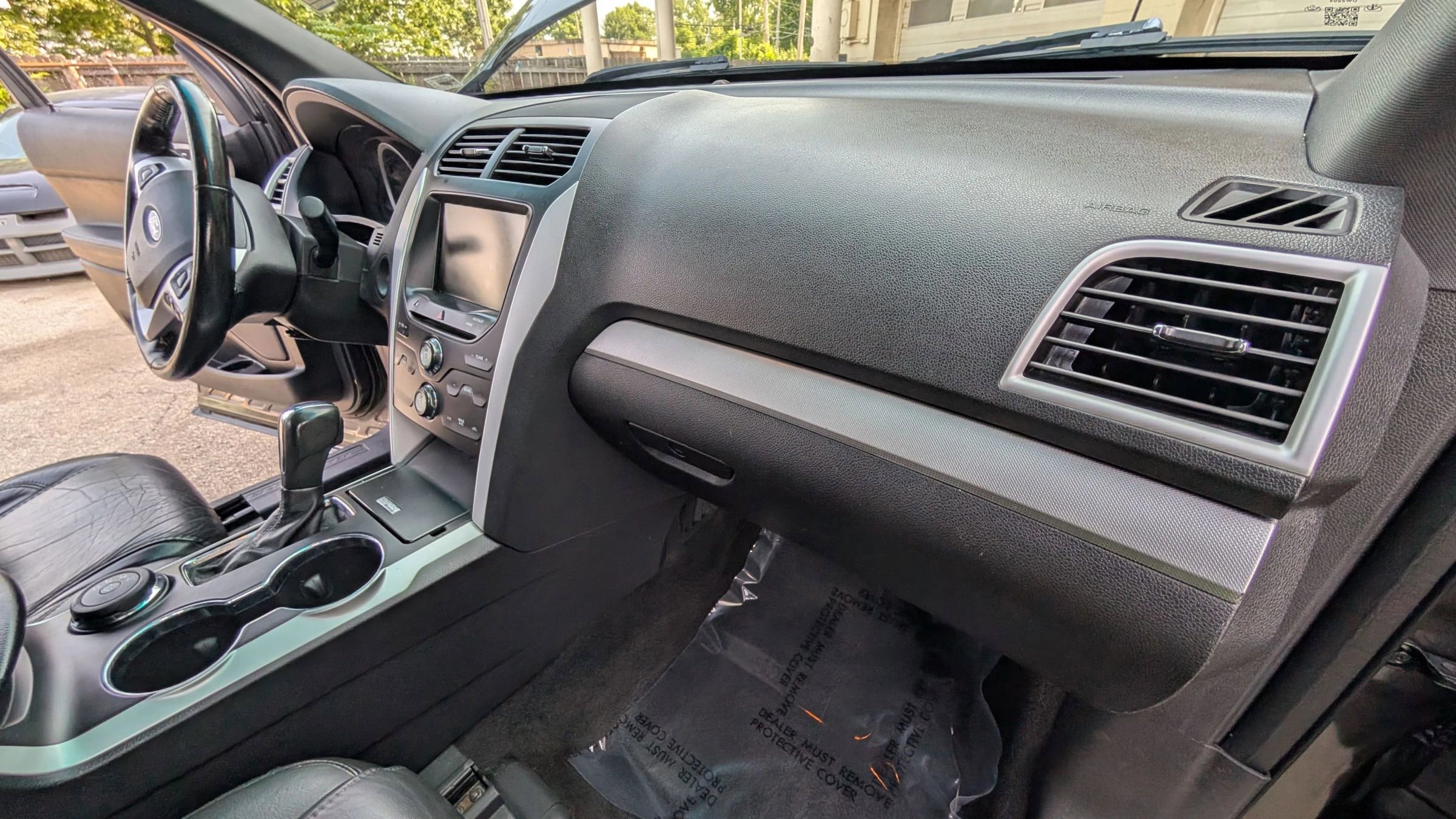 Used 2015 Ford Explorer XLT w/ Equipment Group 202A image 18