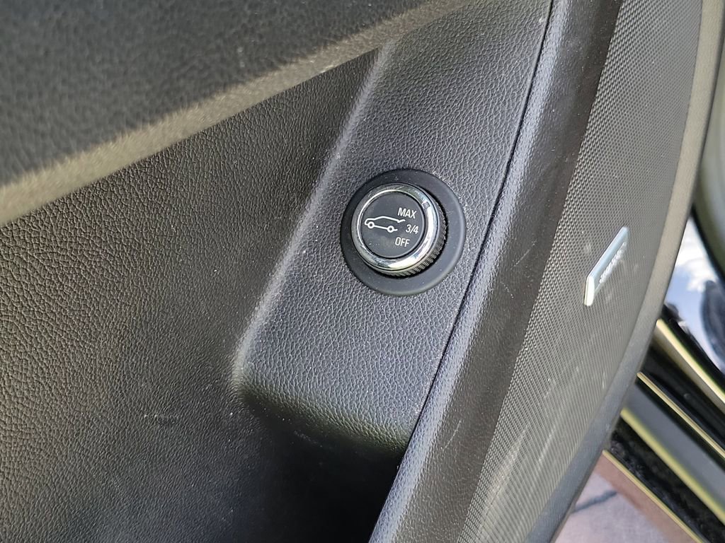 Used 2018 Chevrolet Traverse Premier w/ Driver Confidence II Package FWD image 20