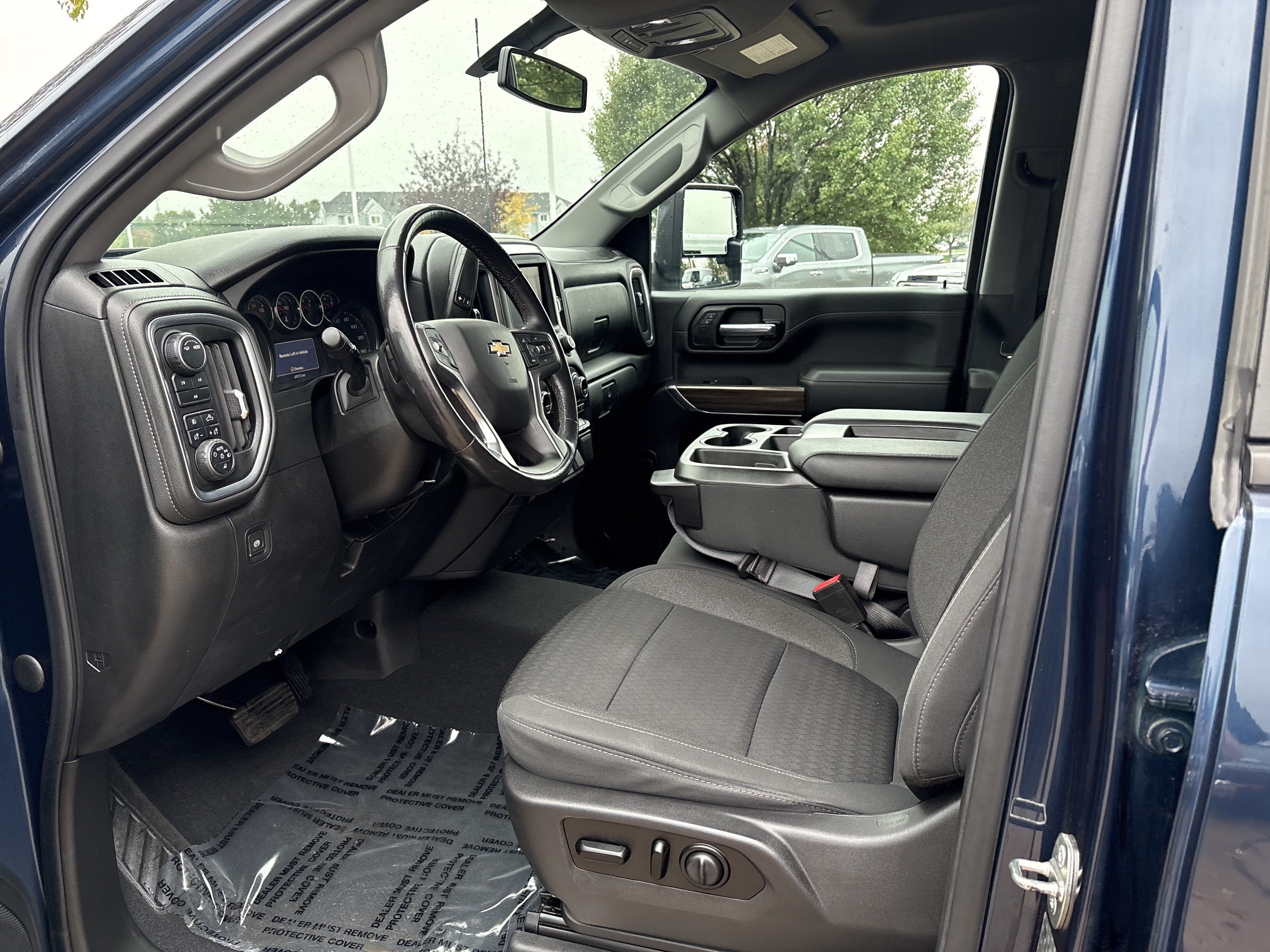 Used 2021 Chevrolet Silverado 2500 LT w/ Convenience Package AWD/4WD image 11