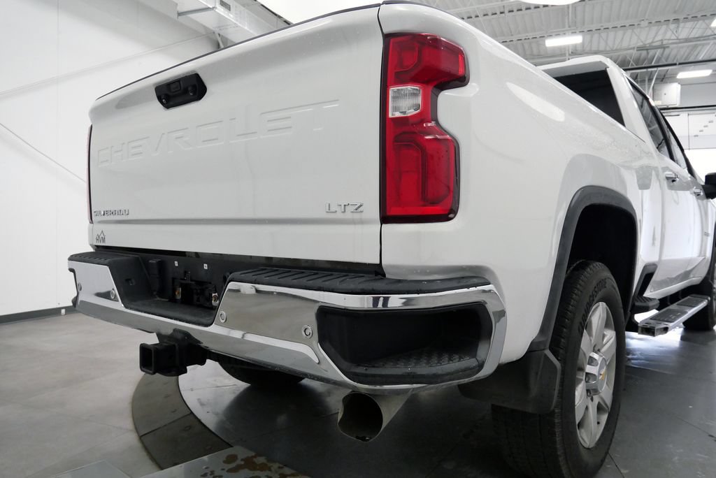 Used 2021 Chevrolet Silverado 2500 LTZ w/ LTZ Premium Package AWD/4WD image 38