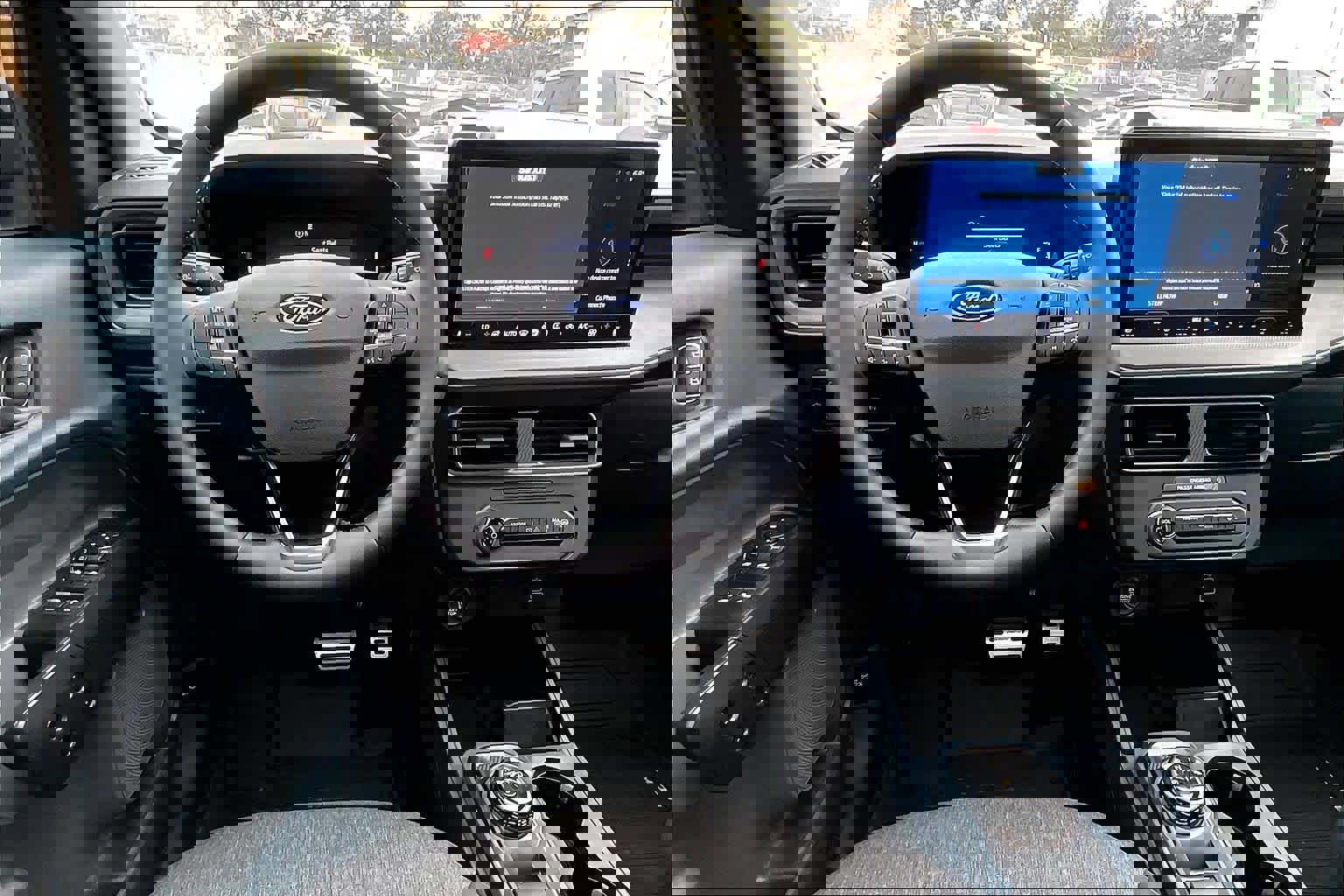 Used 2025 Ford Maverick XLT w/ XLT Luxury Package image 5