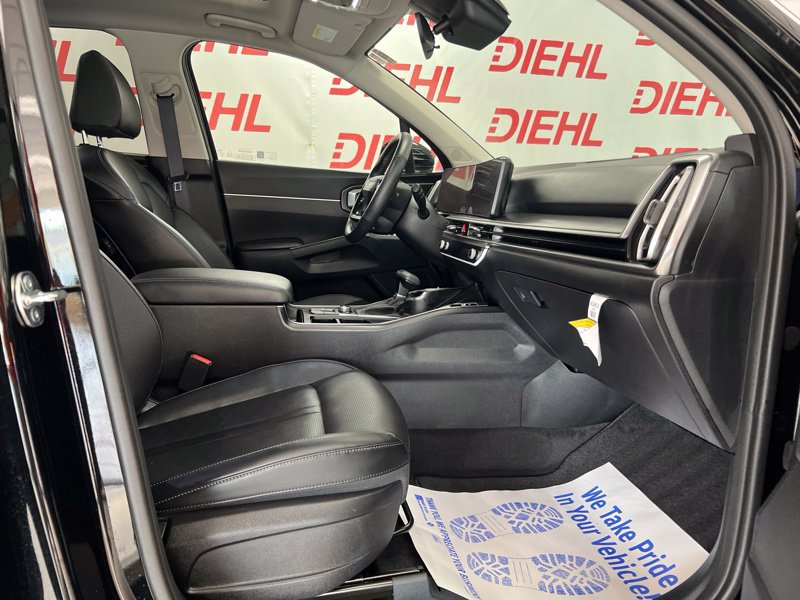 New 2026 Kia Sorento S w/ S Panoramic Sunroof Package FWD image 12