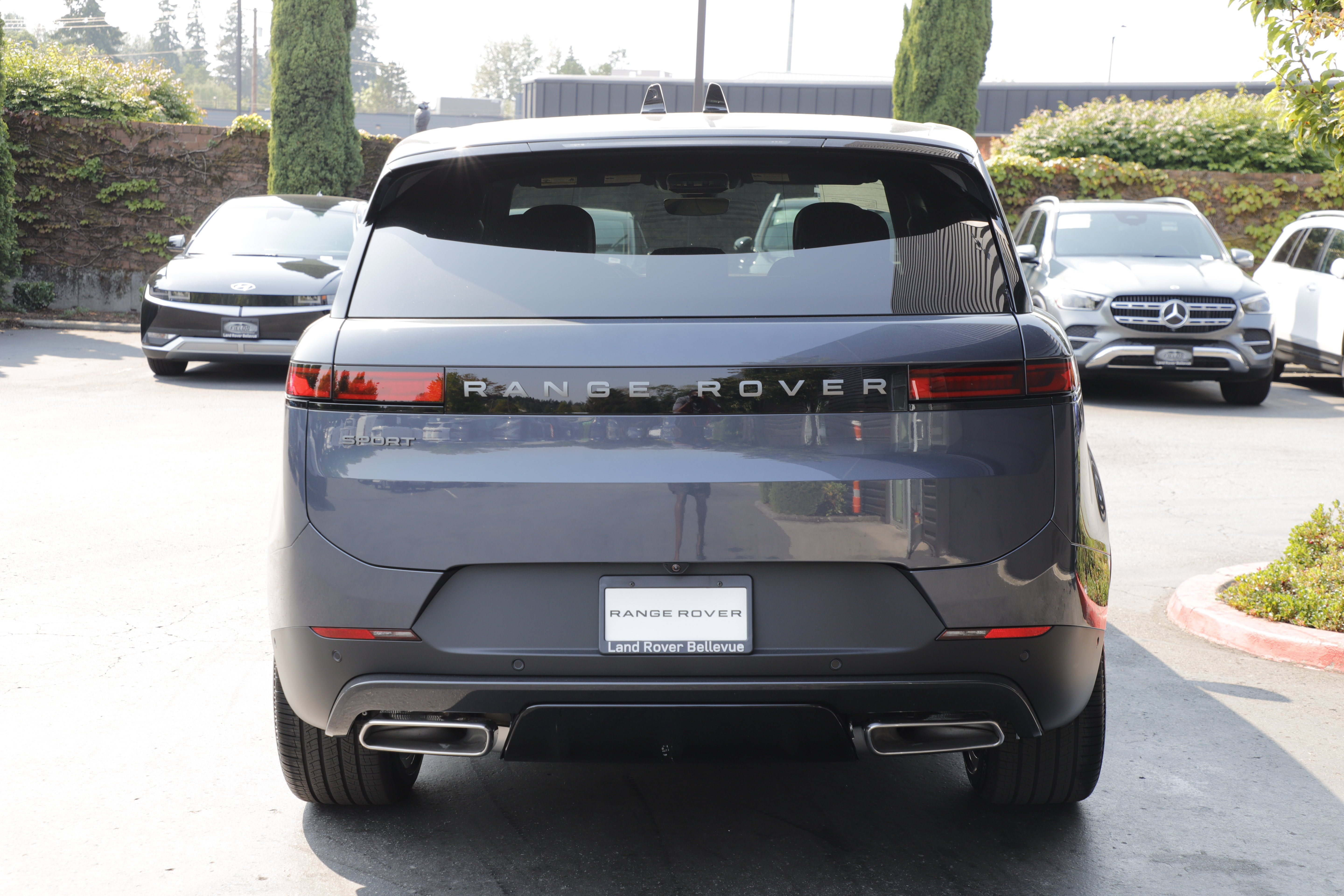 New 2026 Land Rover Range Rover Sport SE AWD/4WD image 5