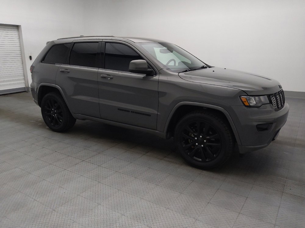 Used 2019 Jeep Grand Cherokee Altitude RWD image 11