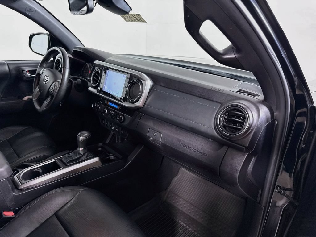 Used 2021 Toyota Tacoma Limited w/ Nightshade Package AWD/4WD image 28