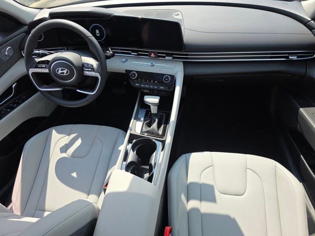 Certified 2025 Hyundai Elantra Limited image 25