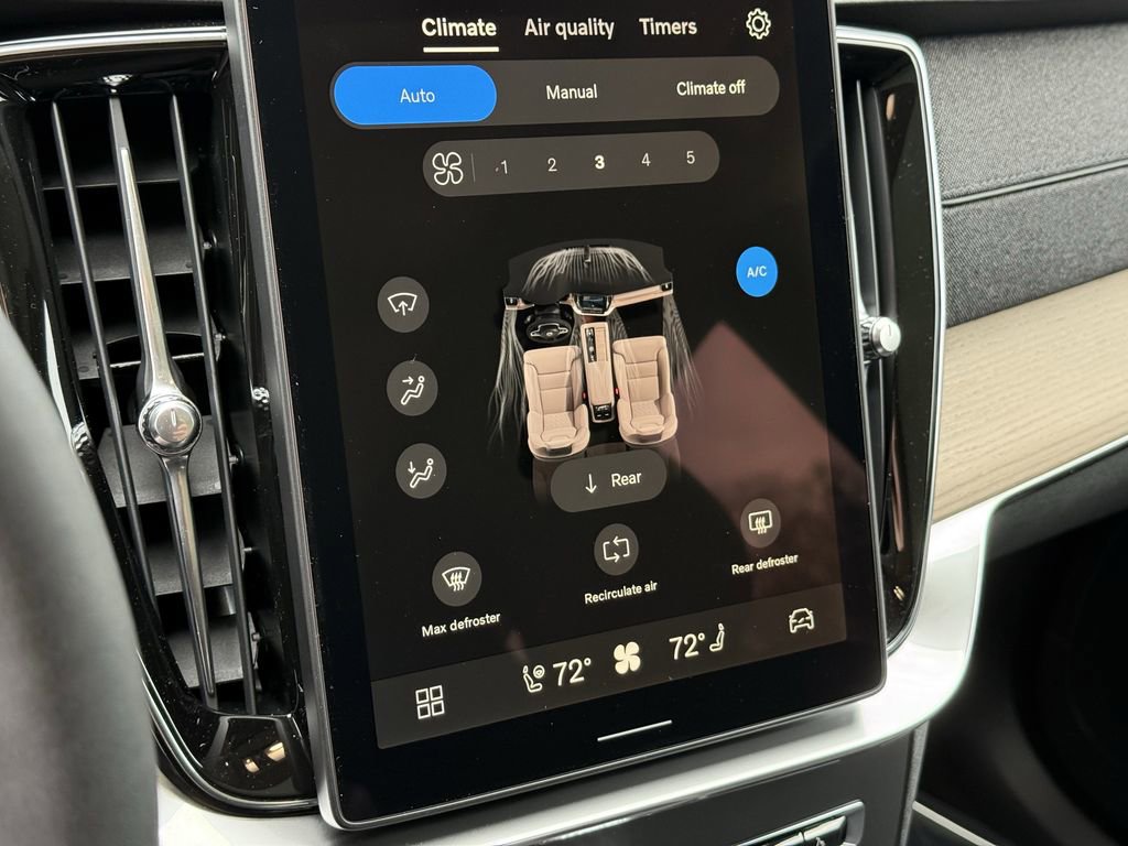 New 2026 Volvo XC90 B6 Plus w/ Protection Package Premier image 21