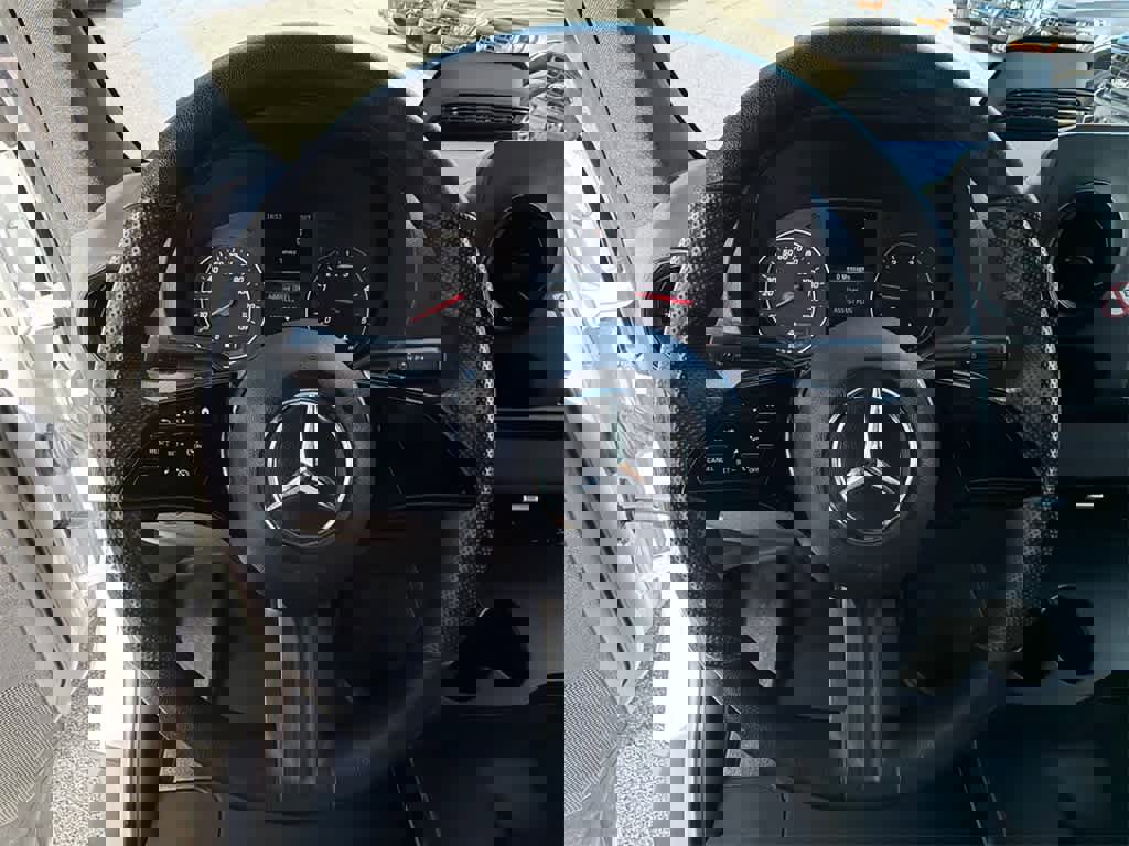 Used 2025 Mercedes-Benz Sprinter 2500 image 17