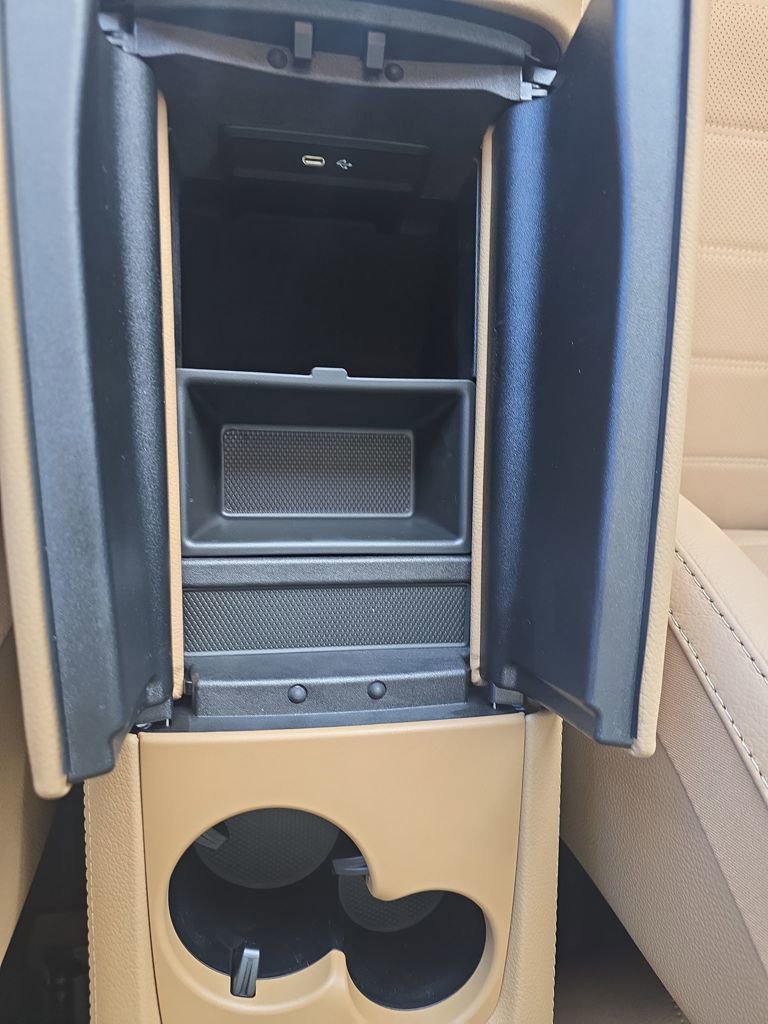 New 2026 Mercedes-Benz GLS 450 4MATIC image 26