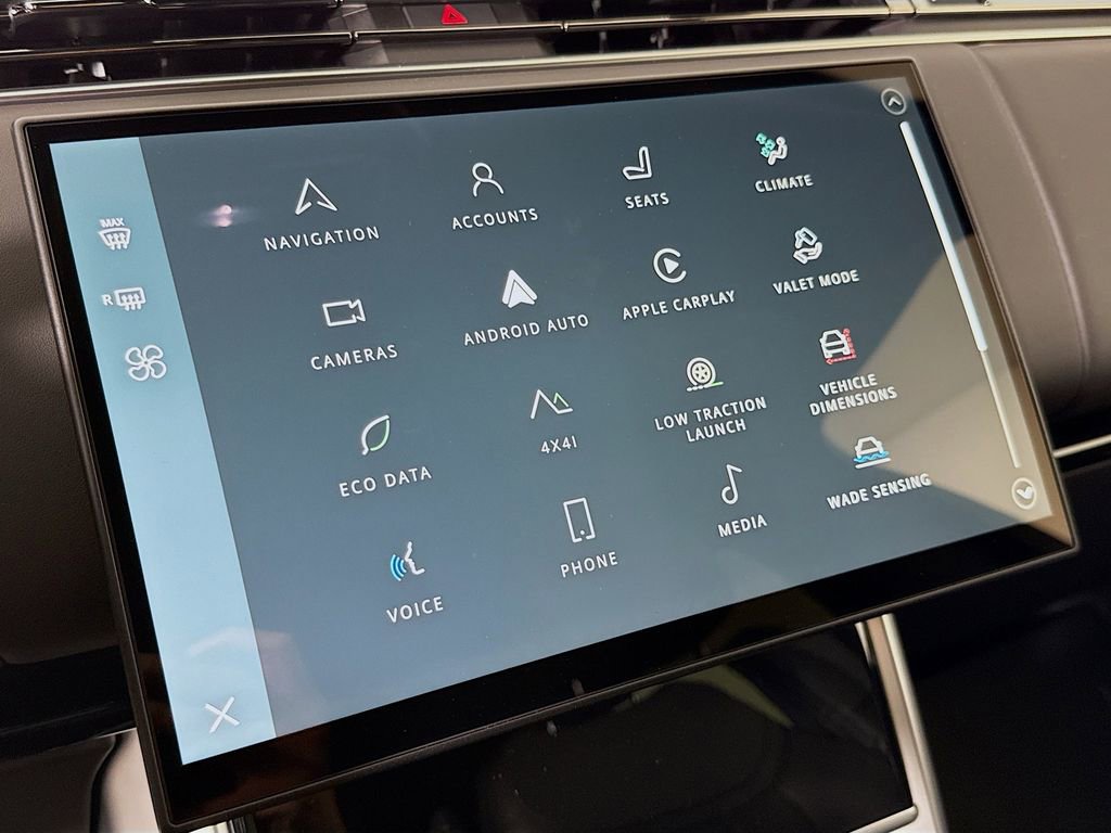 New 2026 Land Rover Range Rover SE image 15