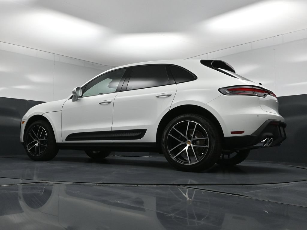 New 2026 Porsche Macan AWD/4WD image 27