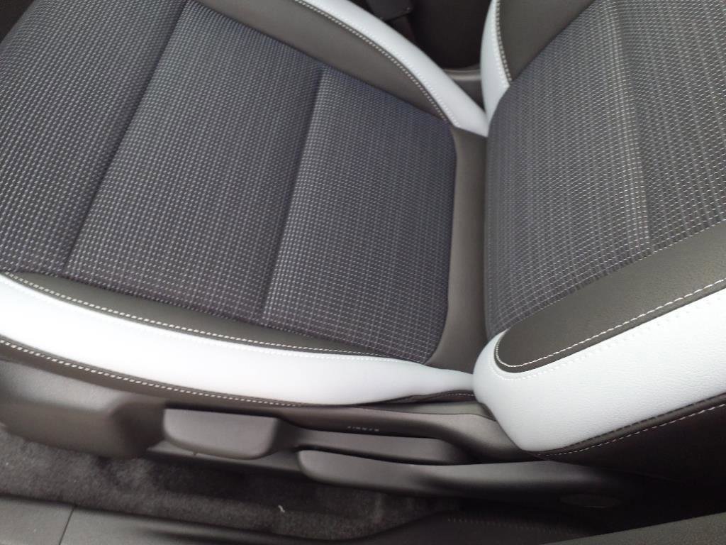 Certified 2024 Buick Envista Preferred w/ Convenience II Package image 11