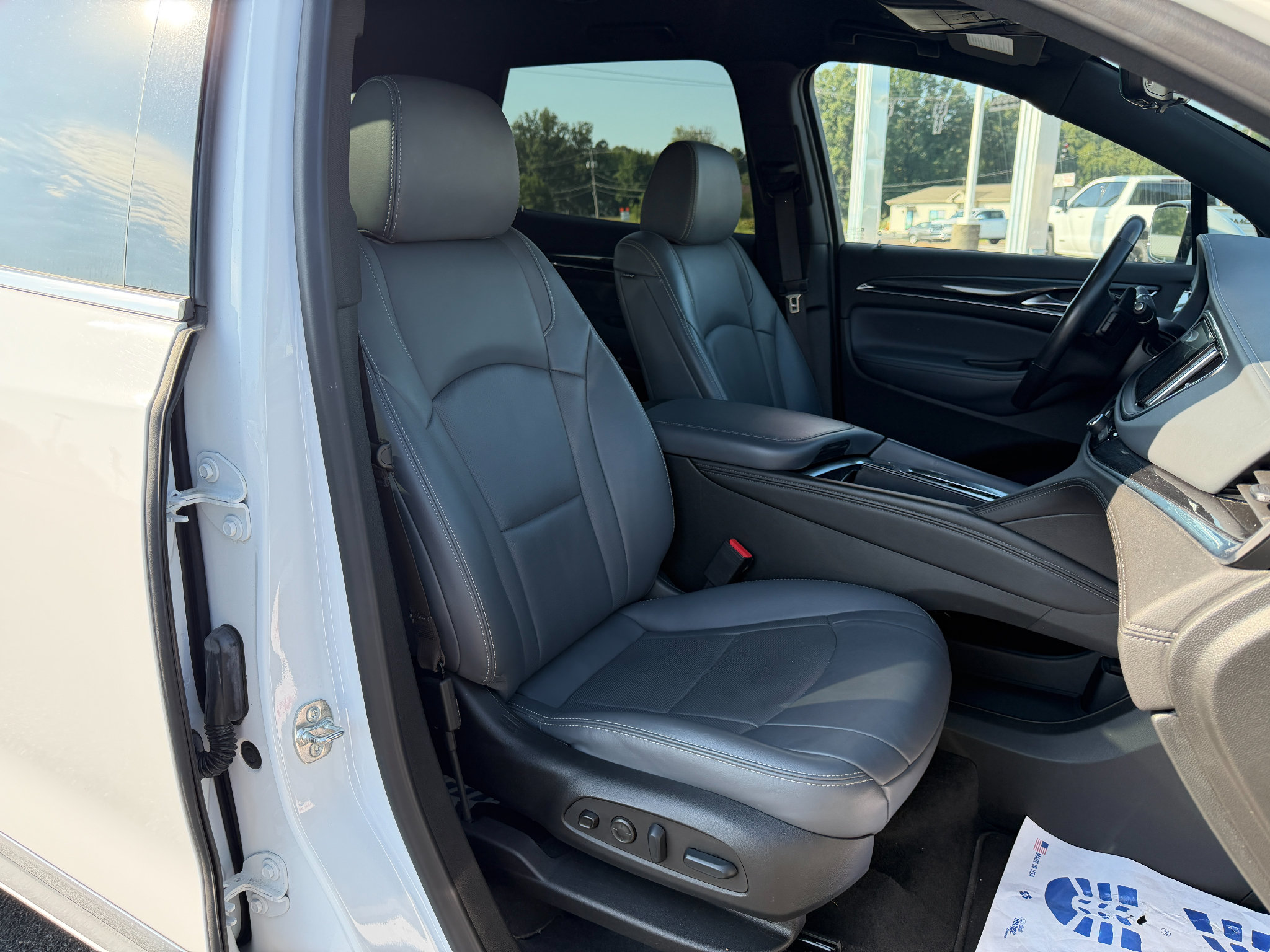 Used 2024 Buick Enclave Premium FWD image 19