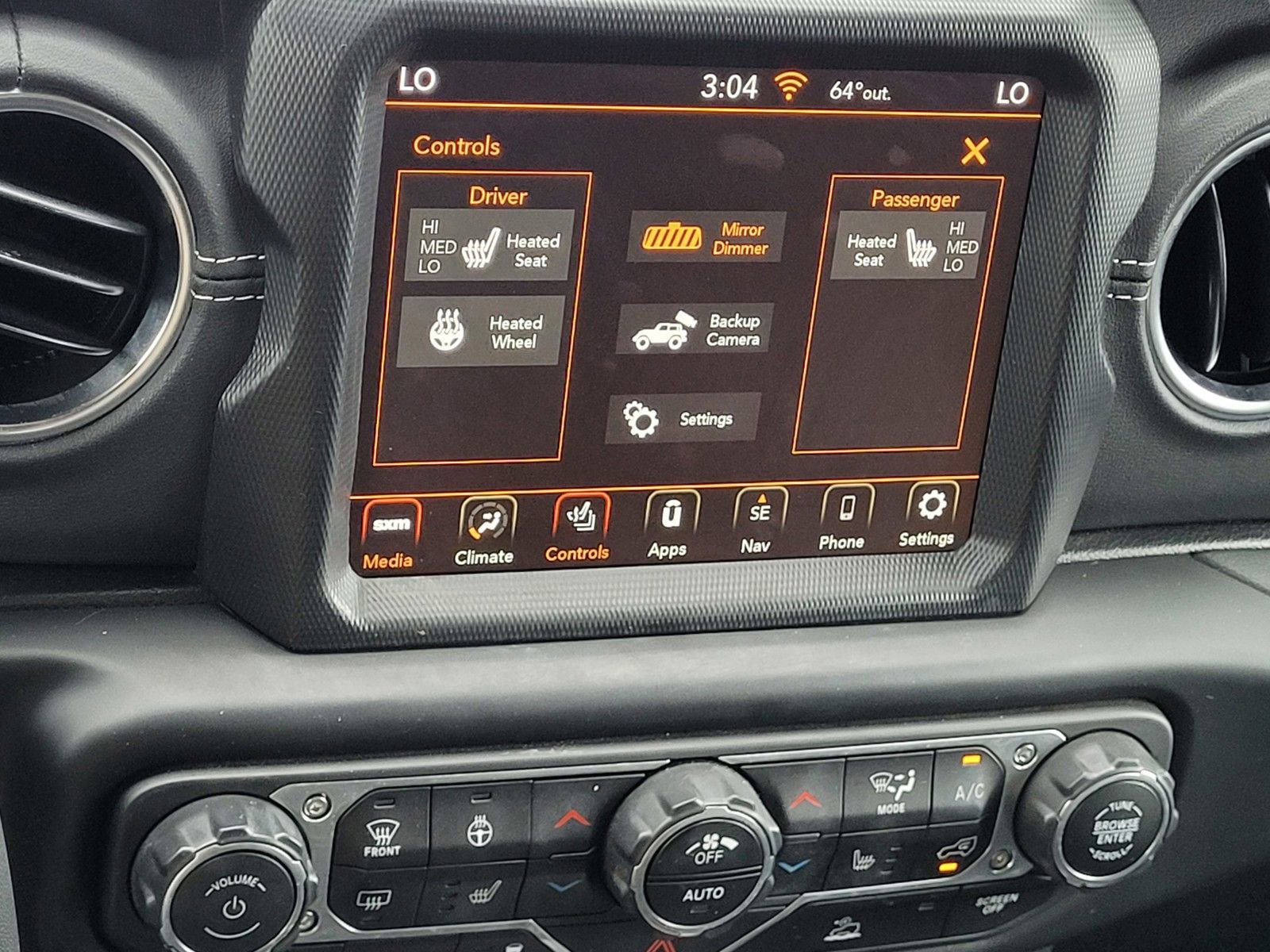 Used 2022 Jeep Wrangler Unlimited Sahara w/ Cold Weather Group AWD/4WD image 23