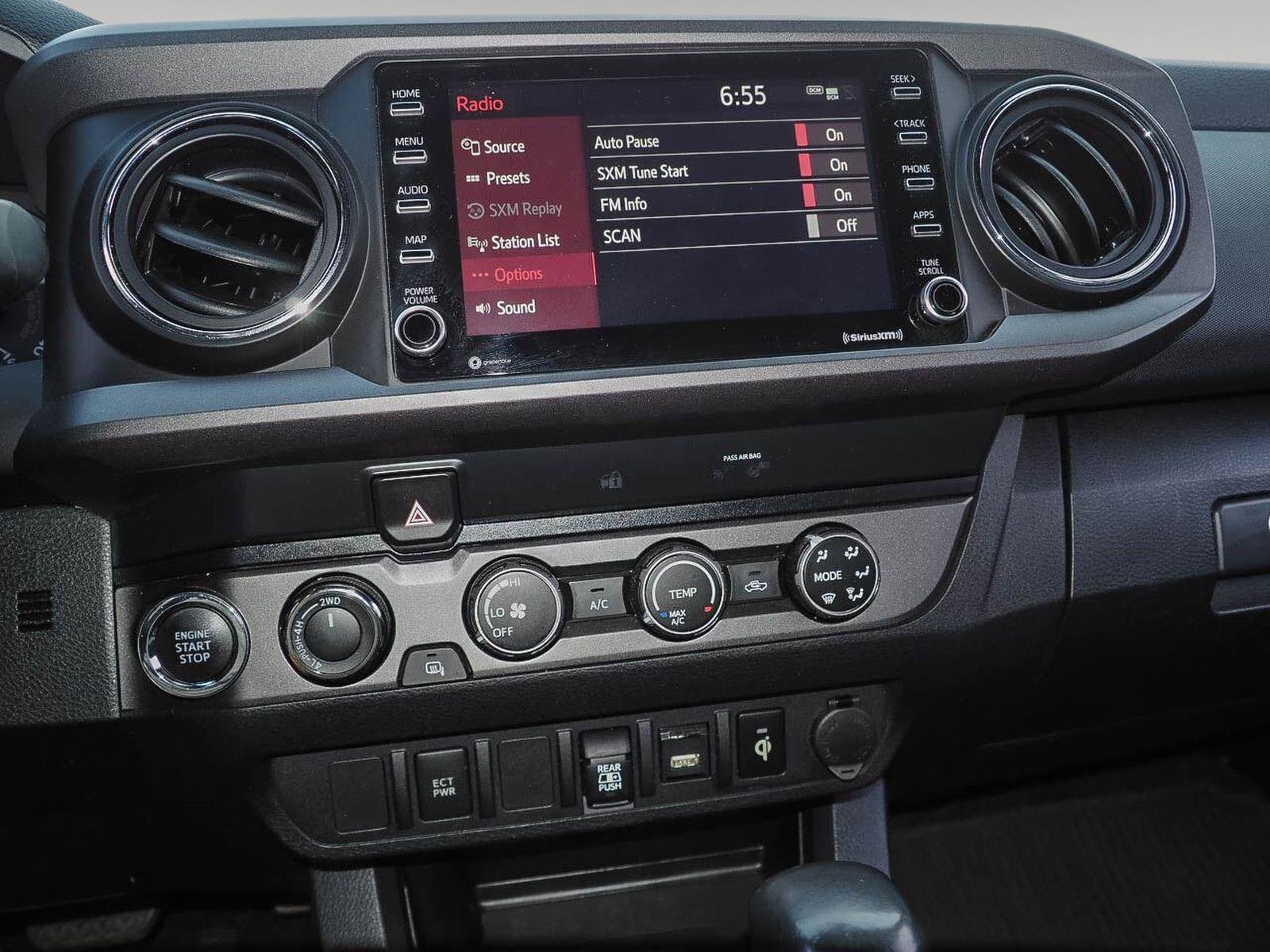 Used 2020 Toyota Tacoma TRD Sport AWD/4WD image 10