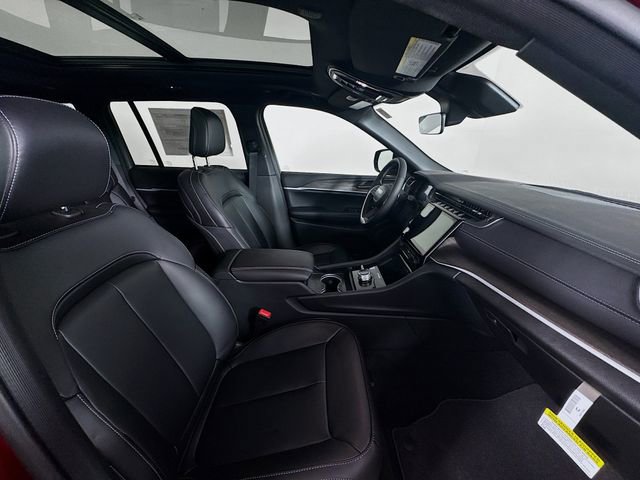 New 2025 Jeep Grand Cherokee Limited w/ Black Appearance Package AWD/4WD image 31