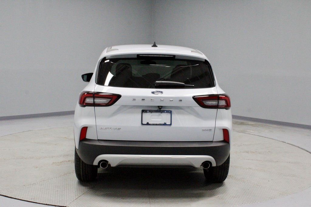 Certified 2025 Ford Escape Active image 9