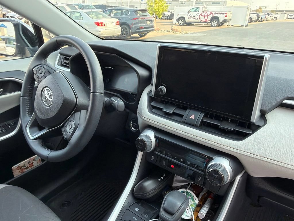 Used 2025 Toyota RAV4 XLE w/ Convenience Package AWD/4WD image 11