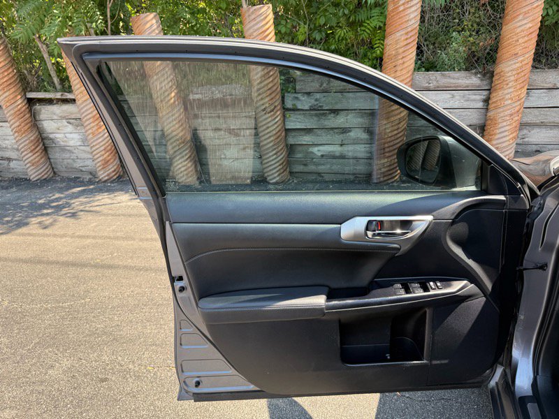 Used 2015 Lexus CT 200h image 15