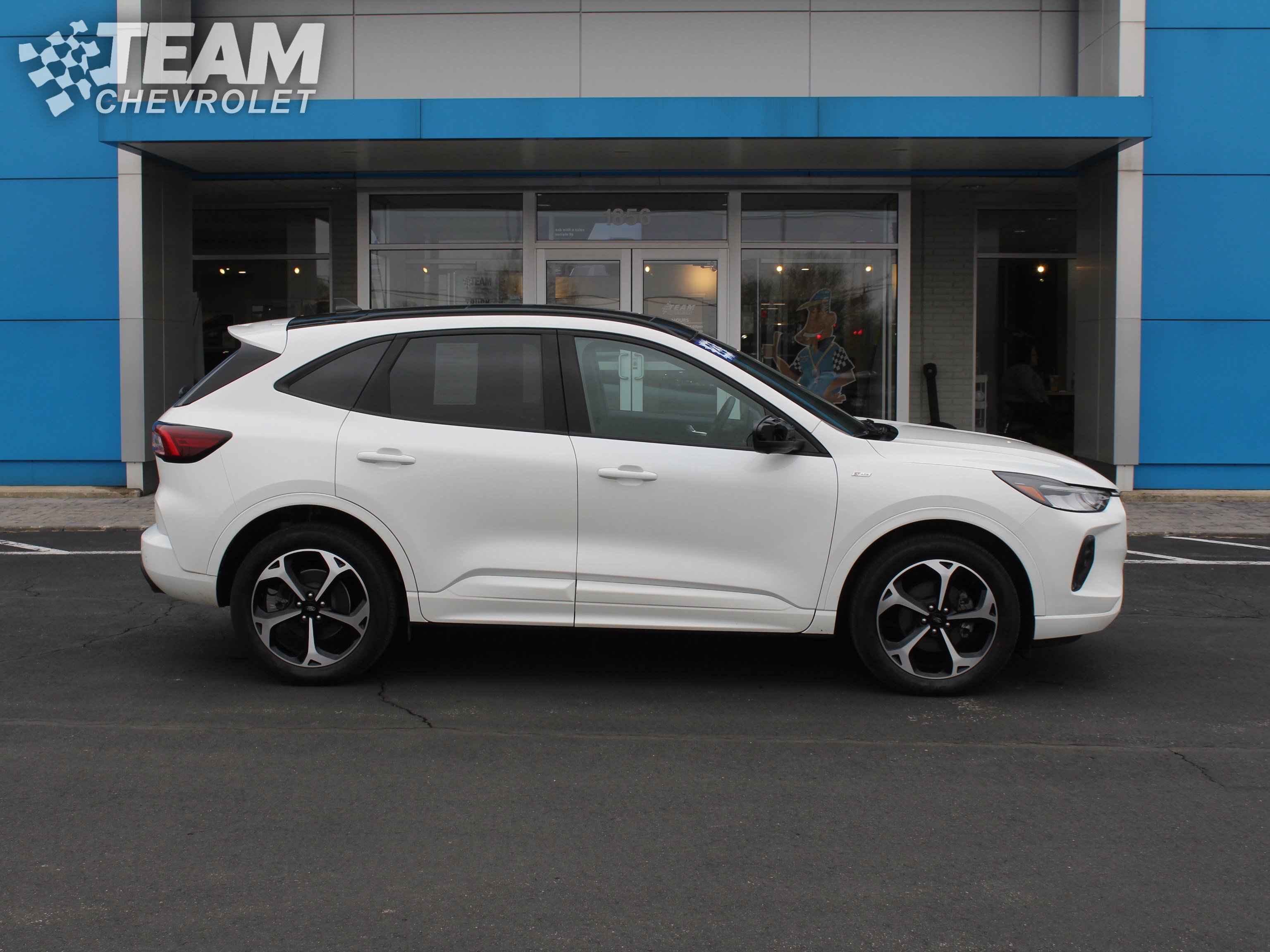Used 2023 Ford Escape ST-Line Select w/ Tech Pack #2 image 3