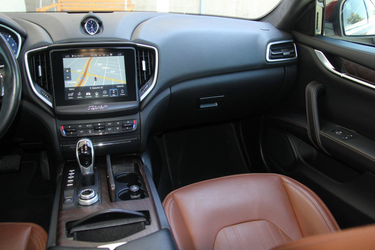 Used 2018 Maserati Ghibli RWD image 10