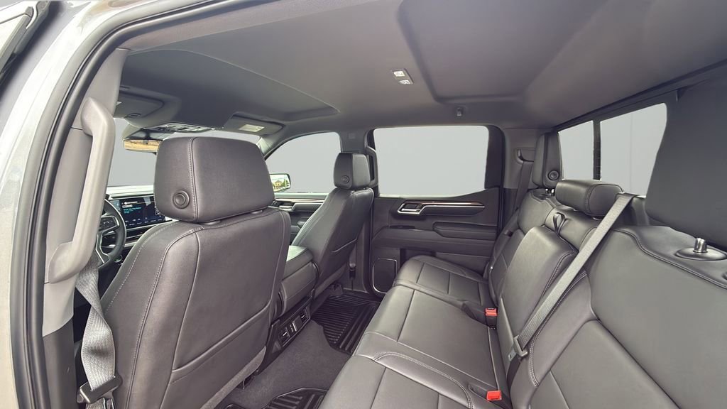 Used 2025 Chevrolet Silverado 1500 LT w/ Leather Package AWD/4WD image 52