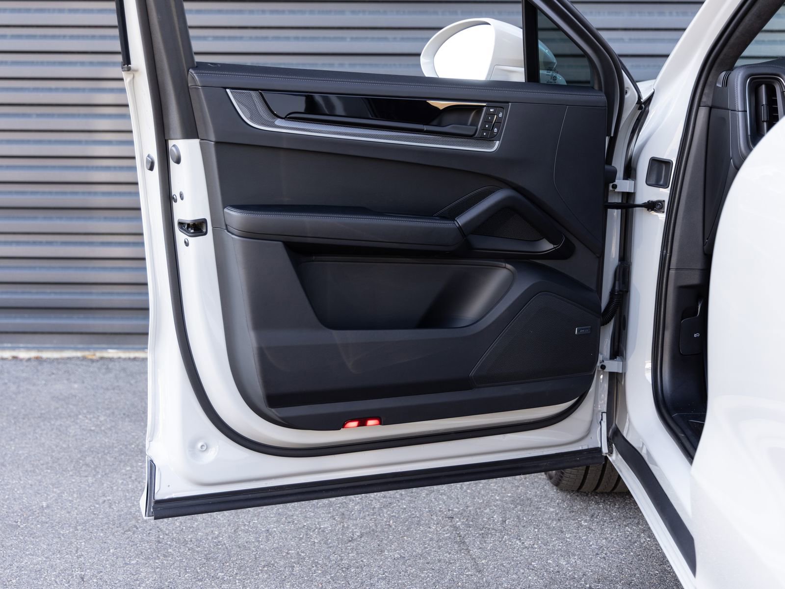 Certified 2026 Porsche Cayenne Turbo image 21