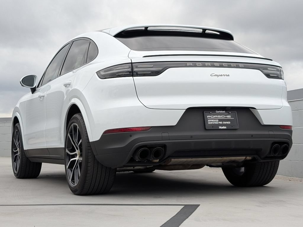 Certified 2023 Porsche Cayenne Platinum Edition AWD/4WD image 3