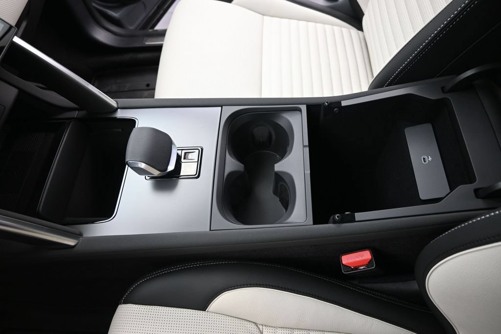 New 2026 Land Rover Discovery Sport Landmark AWD/4WD image 30