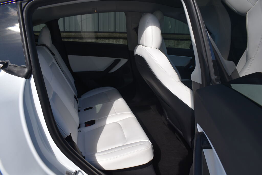 Used 2021 Tesla Model Y 2WD image 23