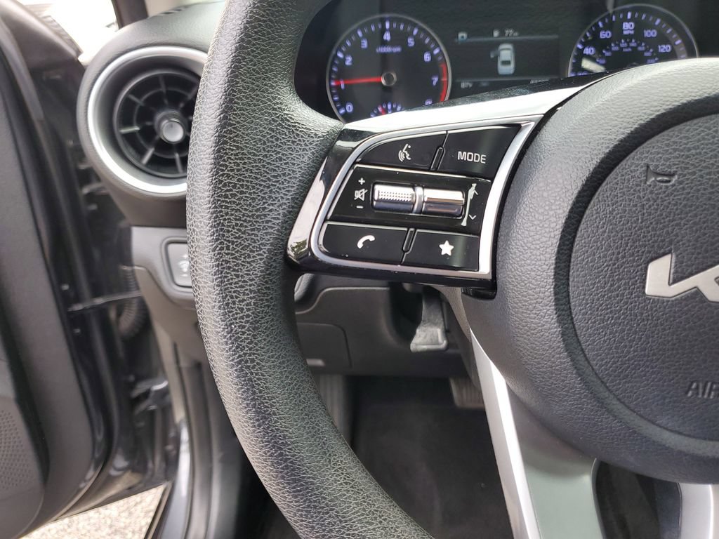 Used 2023 Kia Forte LXS FWD image 22