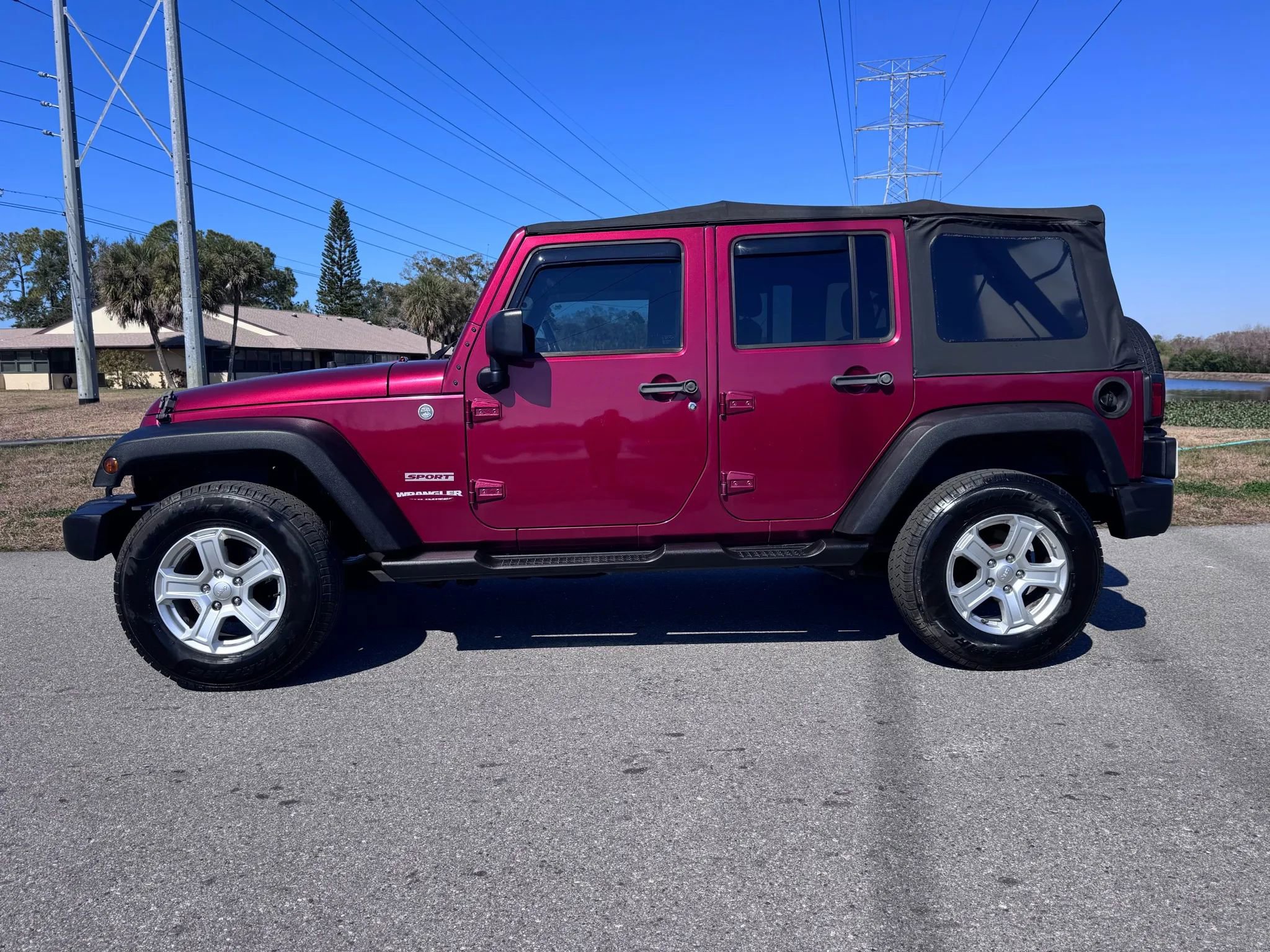 Used 2012 Jeep Wrangler Unlimited Sport image 4