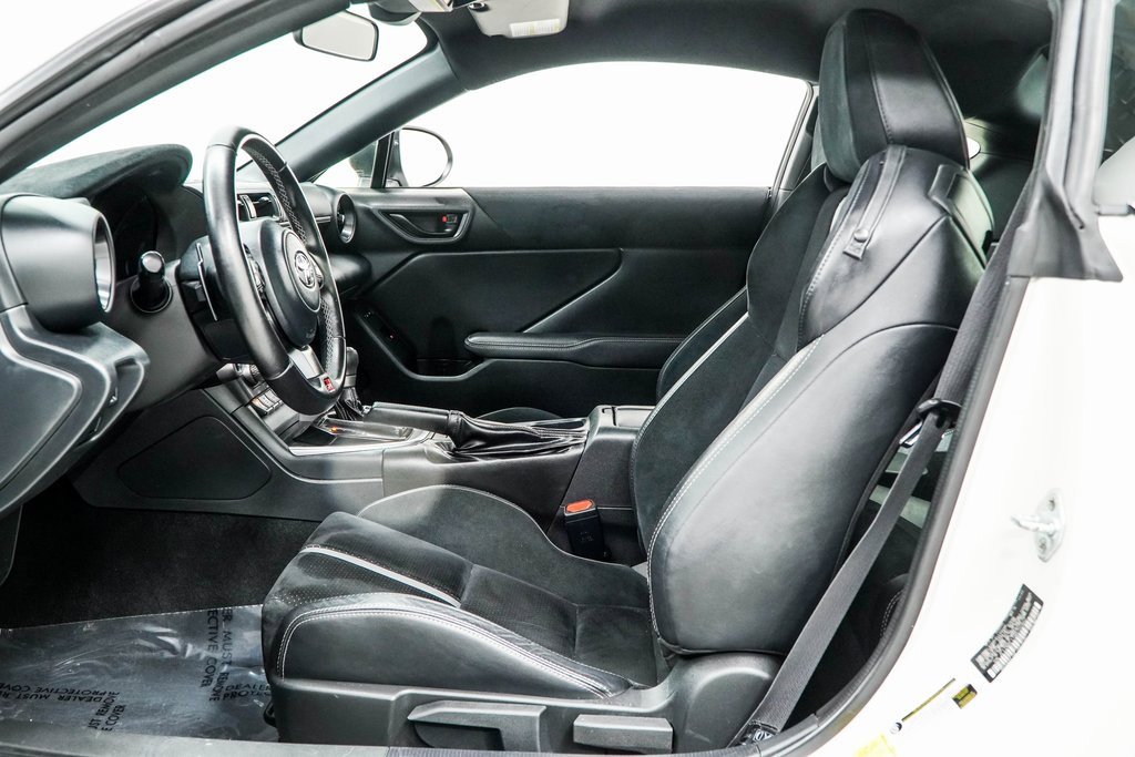 Used 2022 Toyota GR86 Premium image 37