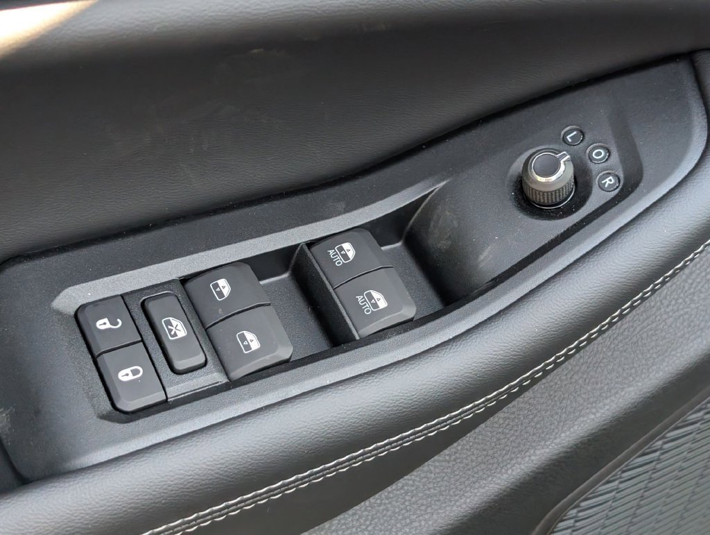 New 2026 Jeep Grand Cherokee Laredo RWD image 10