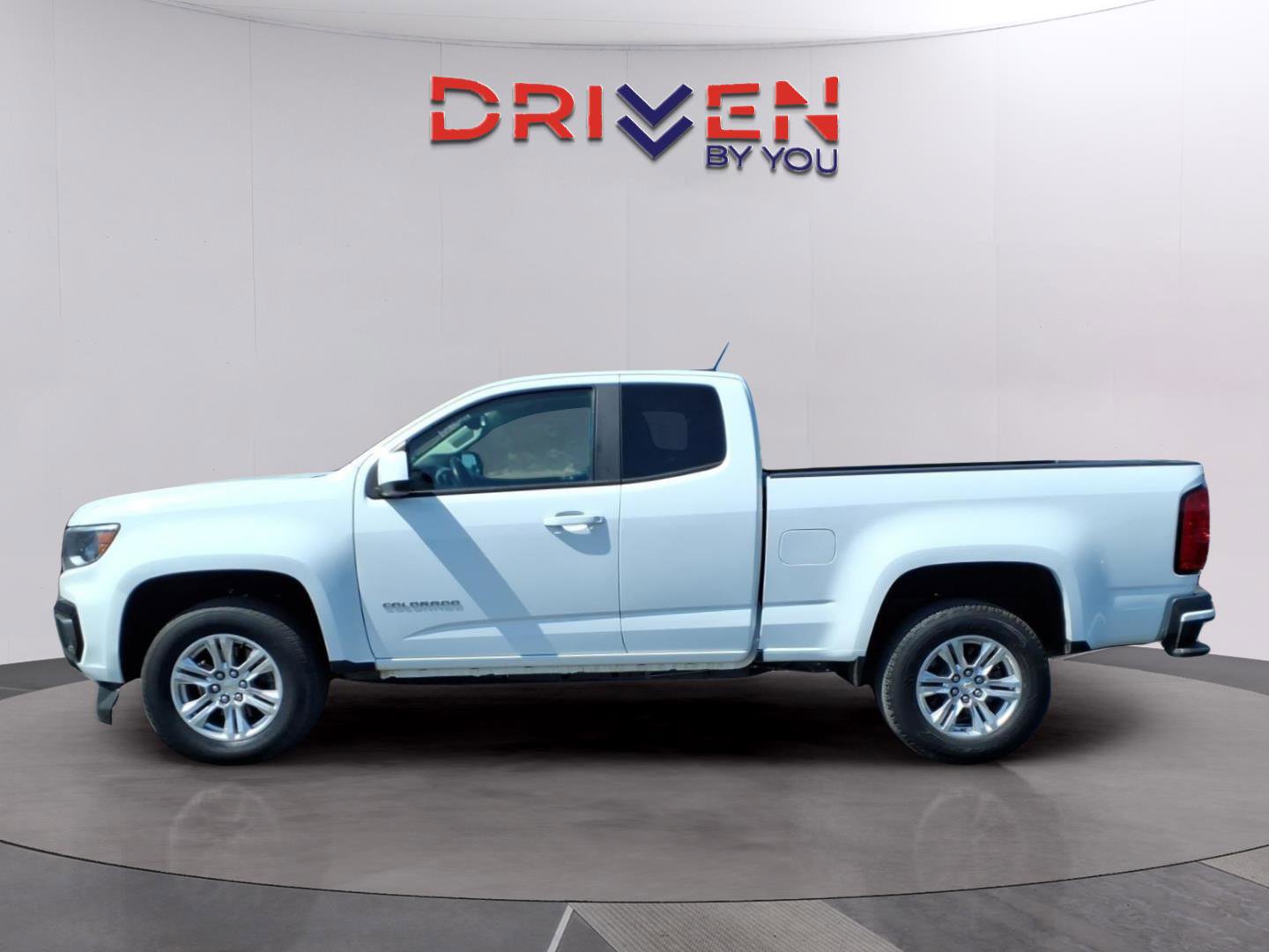 Used 2021 Chevrolet Colorado LT w/ Fleet Safety Package RWD image 2