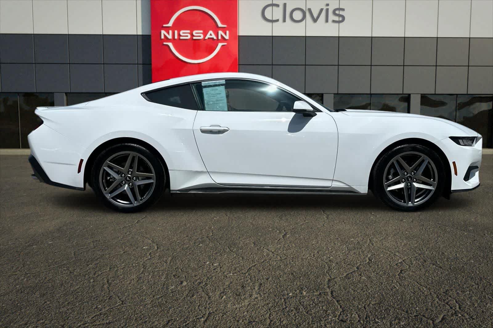 Used 2025 Ford Mustang Premium RWD image 9
