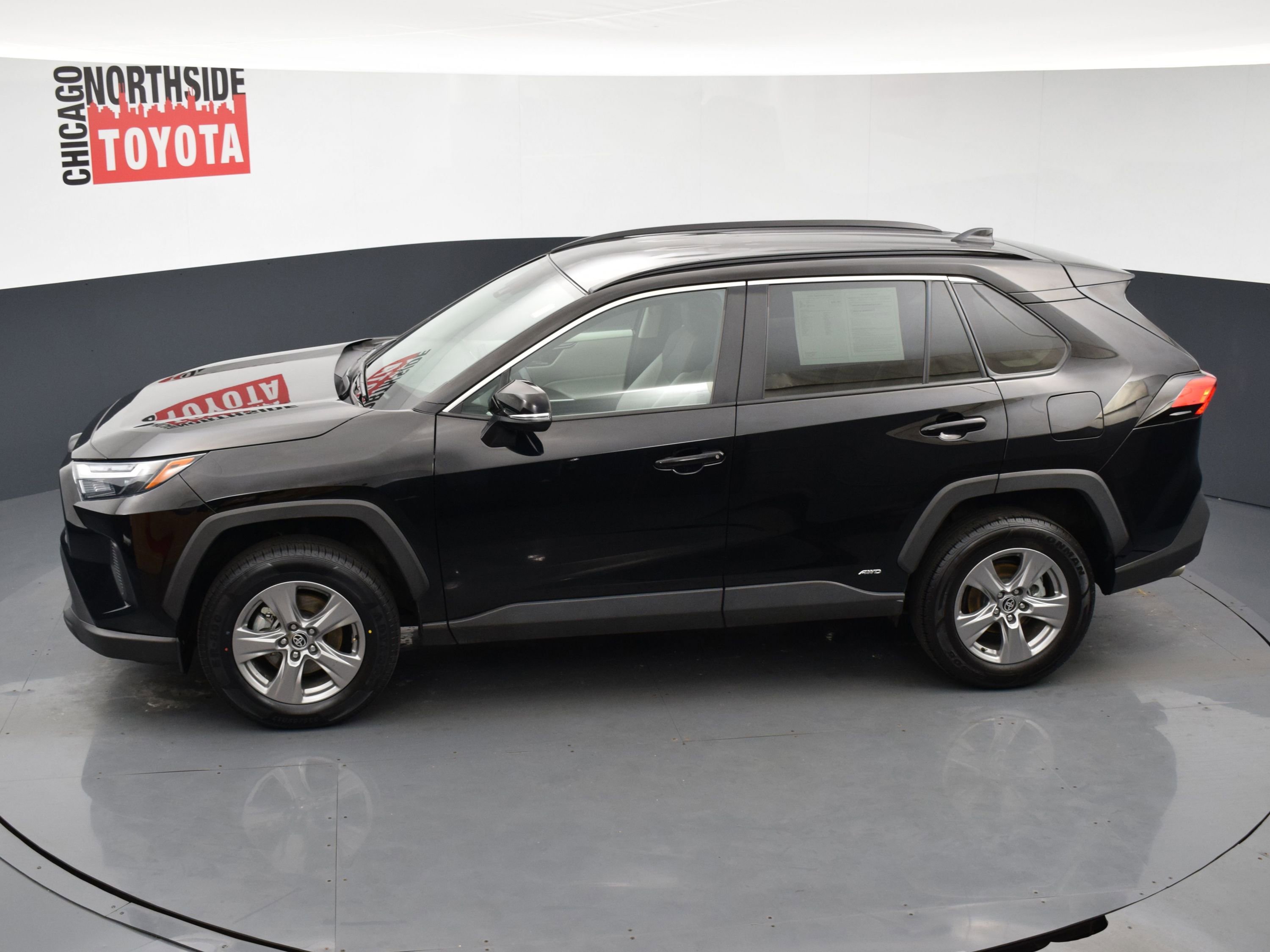 Used 2024 Toyota RAV4 XLE AWD/4WD image 17
