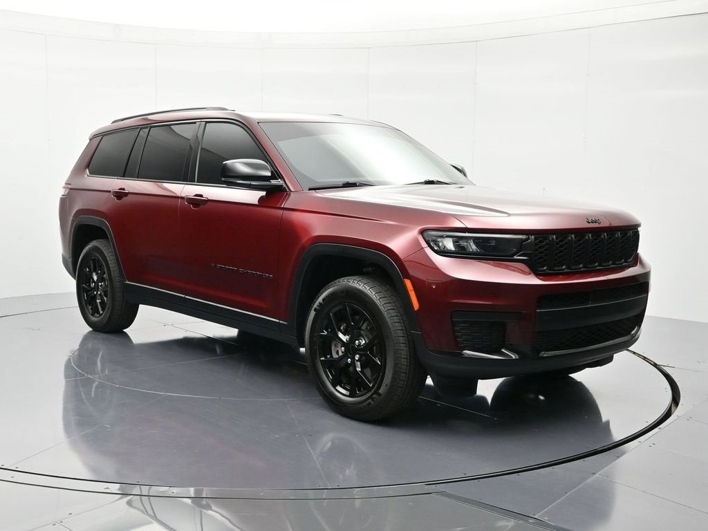 Used 2024 Jeep Grand Cherokee L Altitude image 3