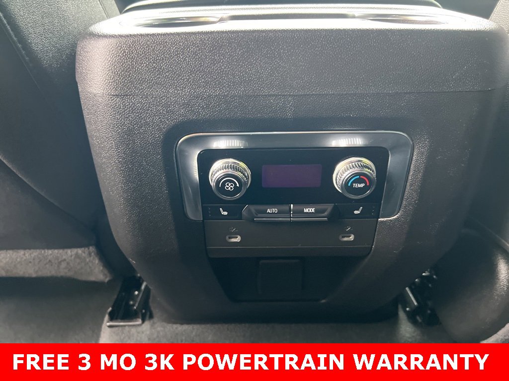 Used 2022 GMC Yukon XL SLT image 22