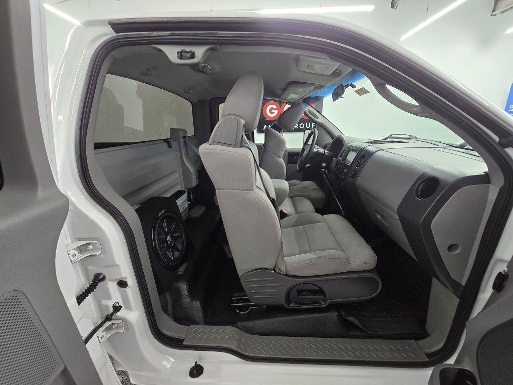 Used 2005 Ford F150 STX RWD image 14