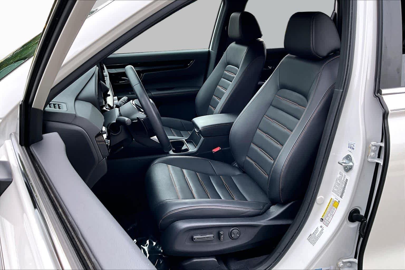 Used 2025 Honda CR-V Sport Touring image 8