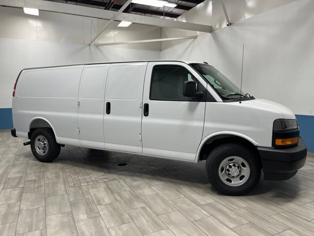 New 2026 Chevrolet Express 3500 Extended w/ Driver Convenience Package RWD image 31