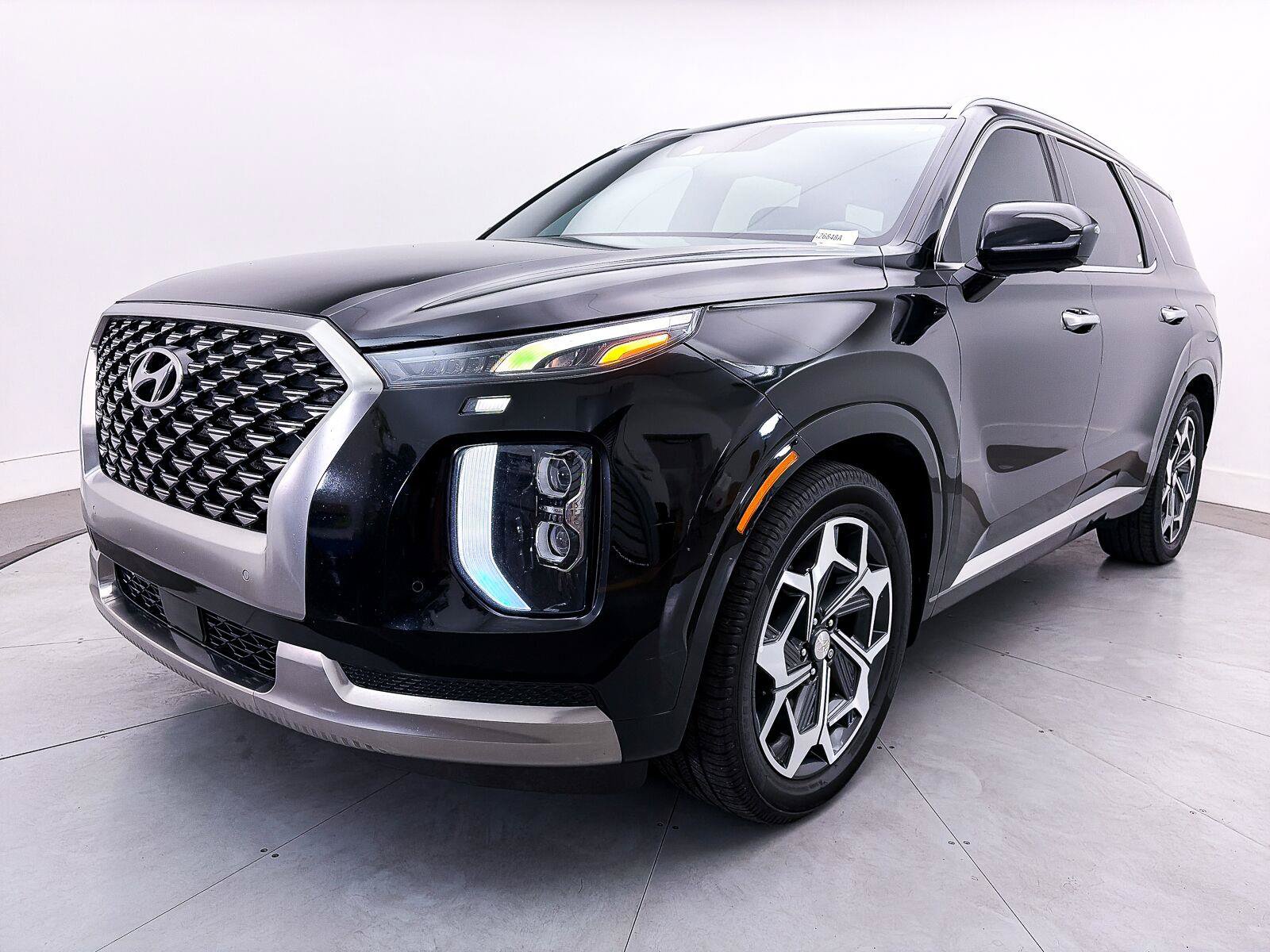 Used 2022 Hyundai Palisade Calligraphy FWD image 3