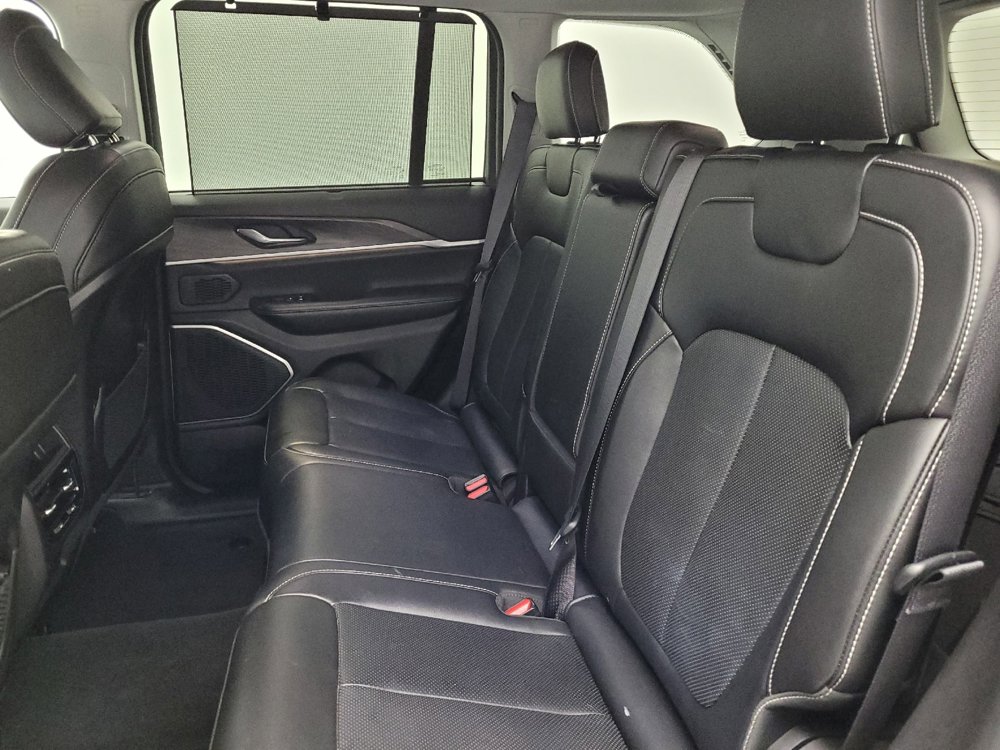 Used 2022 Jeep Grand Cherokee Limited 4xe w/ Luxury Tech Group II image 18