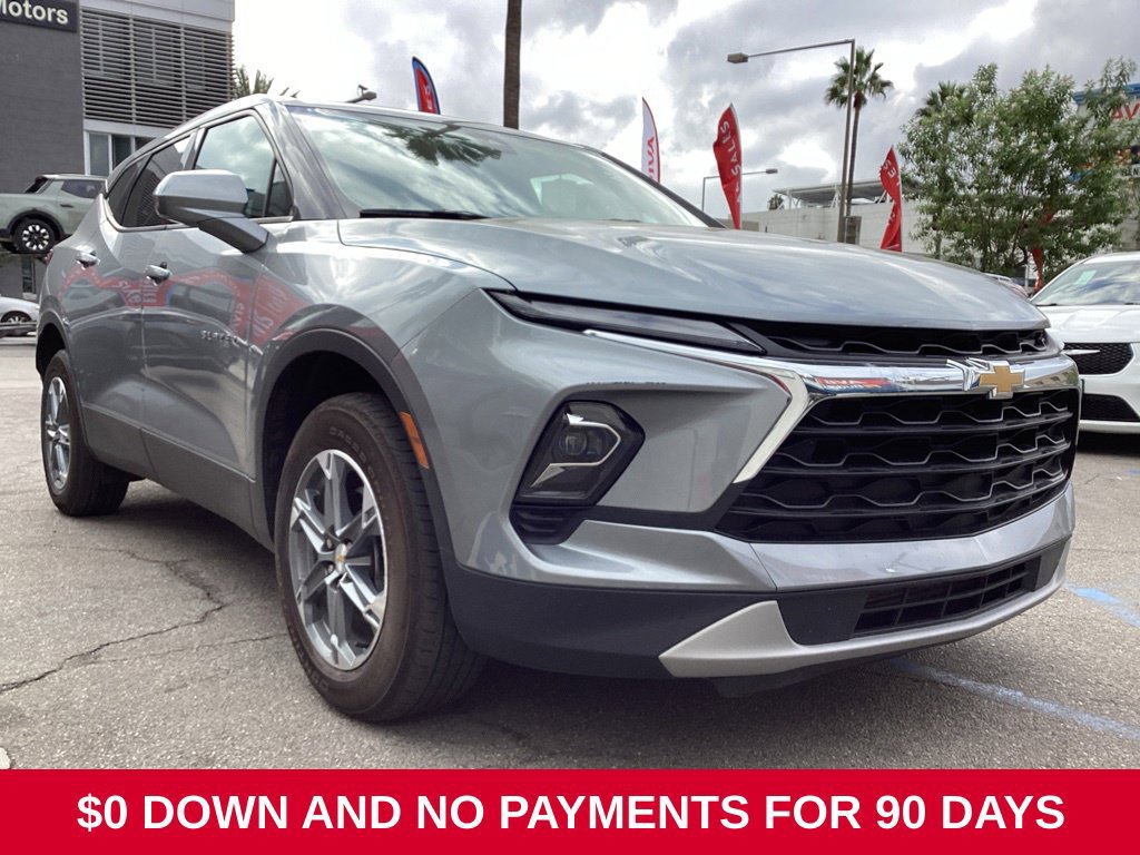 Used 2025 Chevrolet Blazer LT AWD/4WD image 3