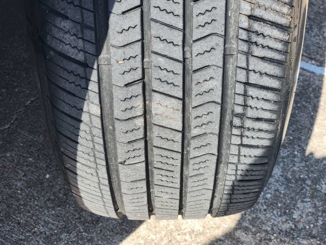 Used 2019 Chevrolet Trax LT w/ LT Convenience Package FWD image 11