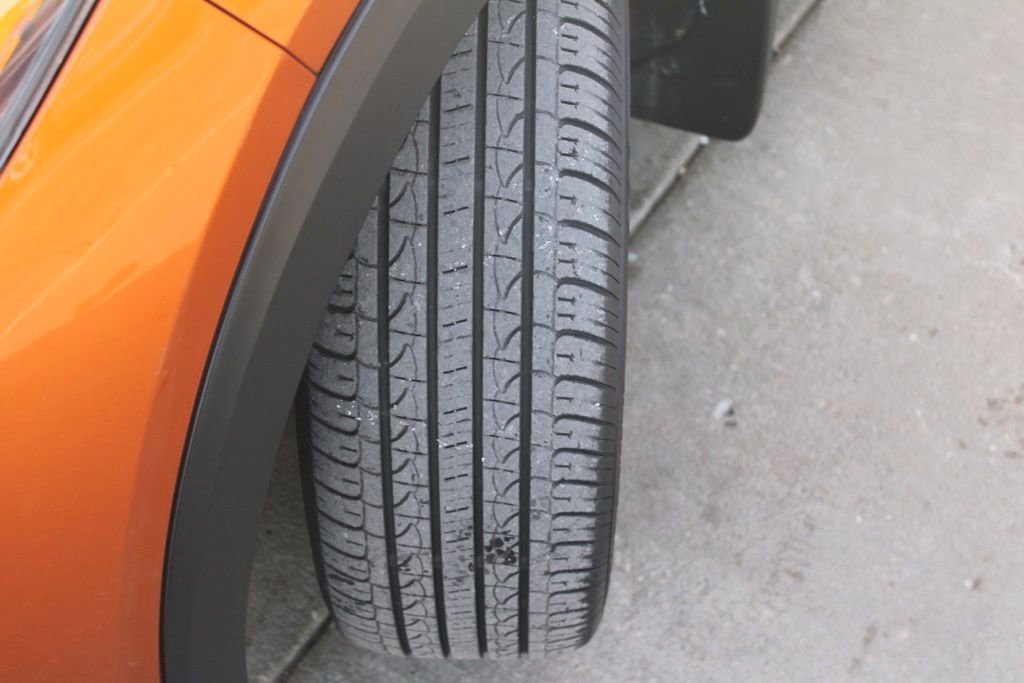 Used 2019 Nissan Kicks SR w/ SR Premium Package image 10